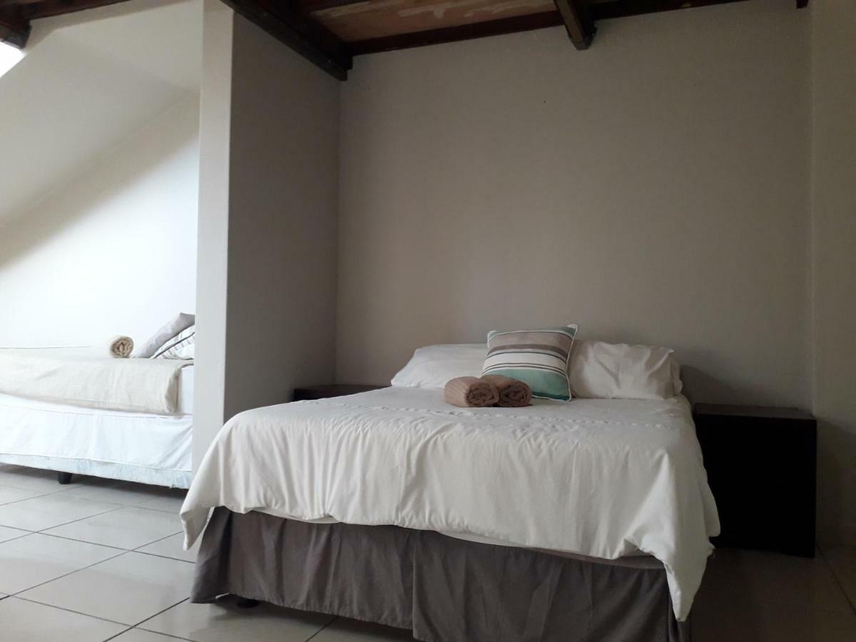 Seaxplore Lodge & Dive Center Содвана Бей Екстериор снимка